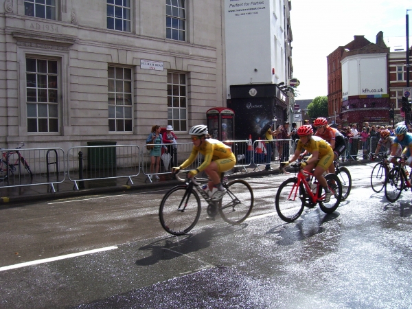 Team Australia Women cyclists Amanda Spratt Chloe Hosking